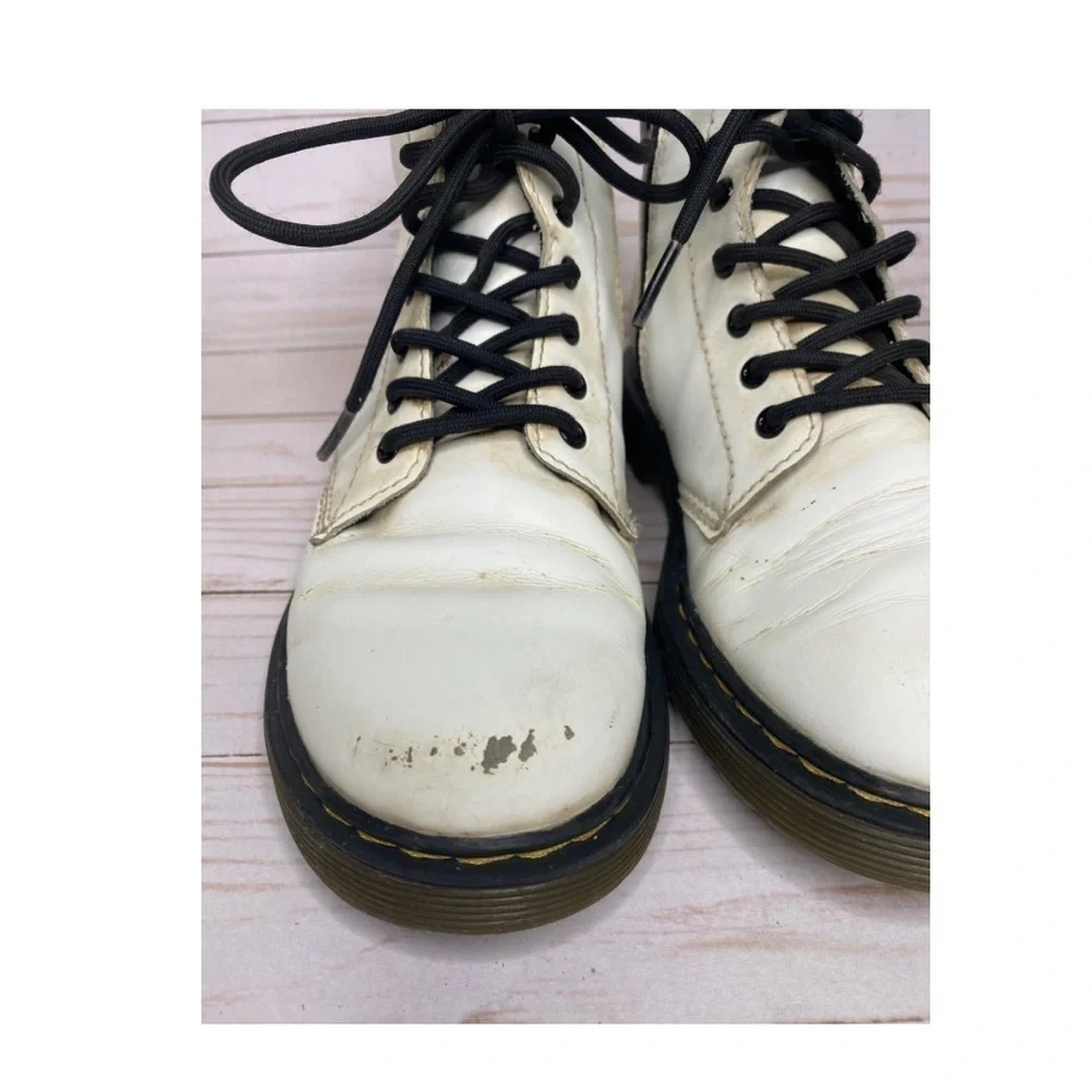 Dr. Martens White Classic Combat Boots Big Kids Sz 3